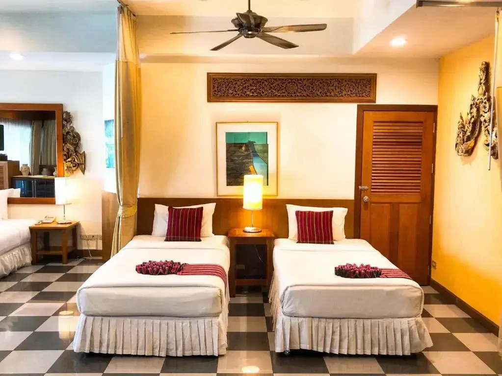 Четырёхместный люкс Hu Kwang в Birds and Bees Resort