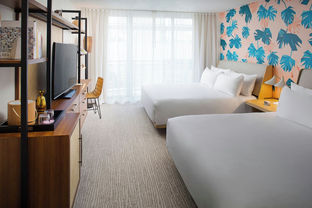 Double room with balcony (twin beds)
