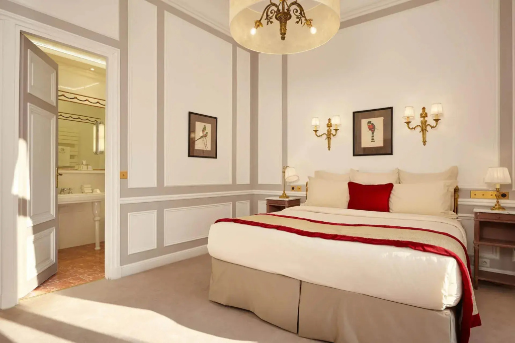 Hotel Regina Louvre 120