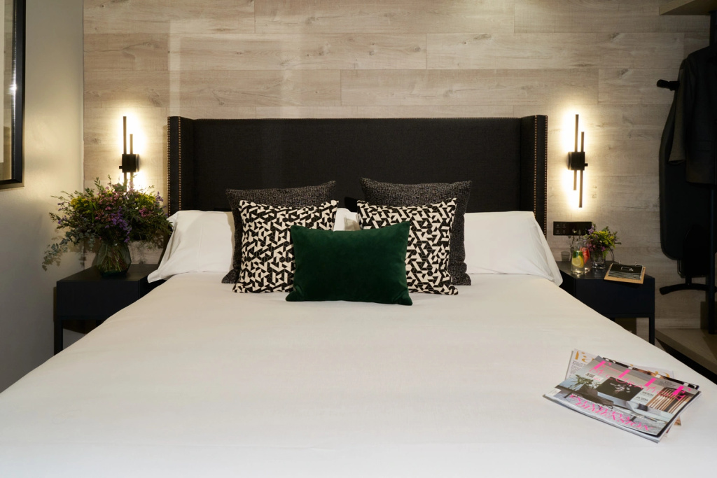 Double Penthouse with Terrace (full double bed)
