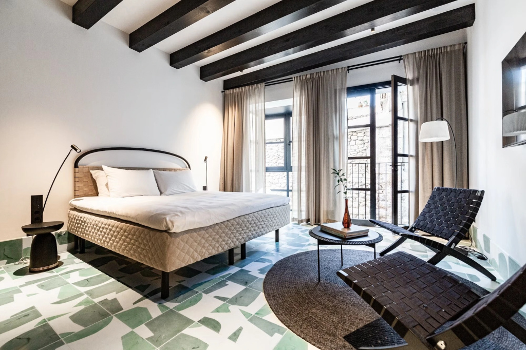 Superior Double room (full double bed)