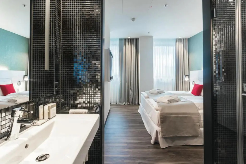 Double Junior Suite (full double bed)