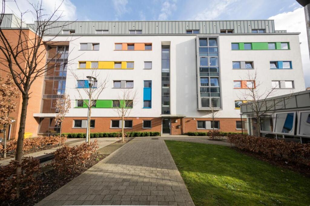 Wenlock Court, Campus Living Villages - 18