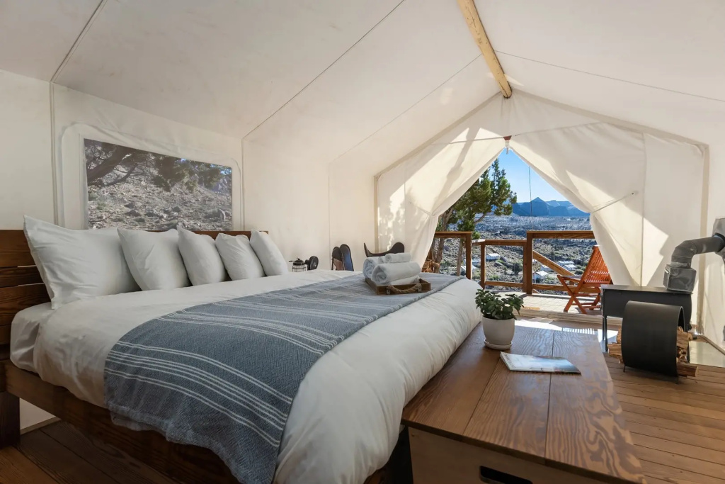 Deluxe Double Tent (full double bed)