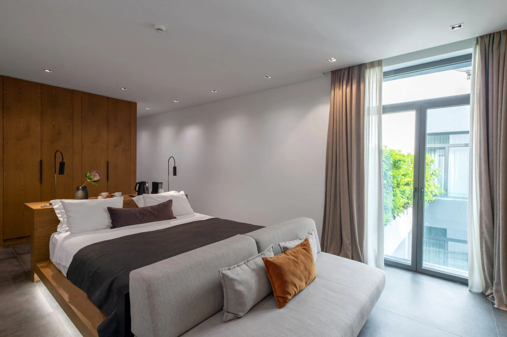 Master Double Suite (full double bed)