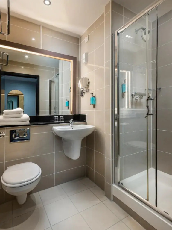 Academy Plaza Hotel - Chambres
