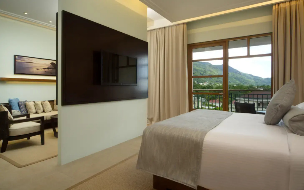 Double Savoy Junior Suite with balcony