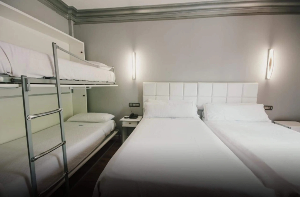 Family Quadruple room