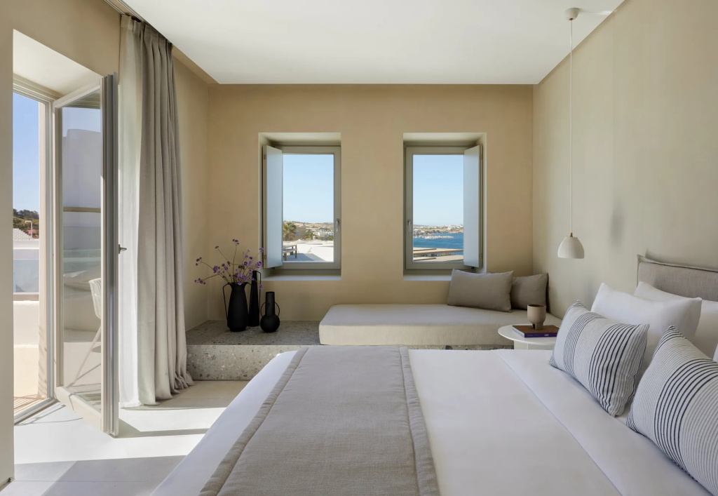 Comfort with Open Air Jacuzzi Double room with sea view (full double bed)
