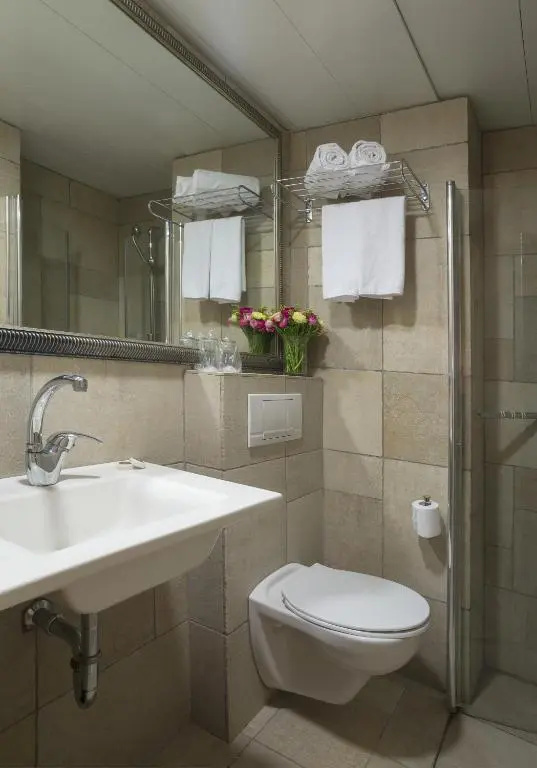 Comfort room
