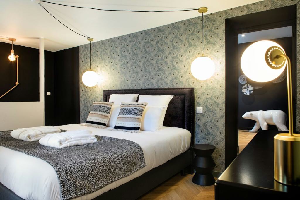 Maison Tillot Pompon Double Apartment (full double bed)