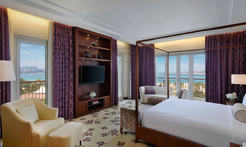 The Ritz-Carlton, Dubai