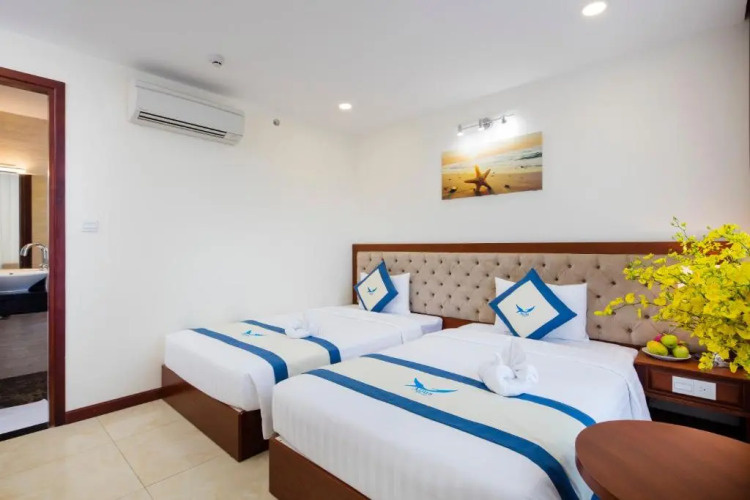 Deluxe Double room with sea view (twin beds)