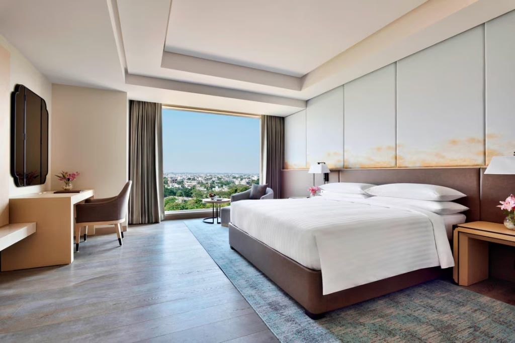 Double room (full double bed)
