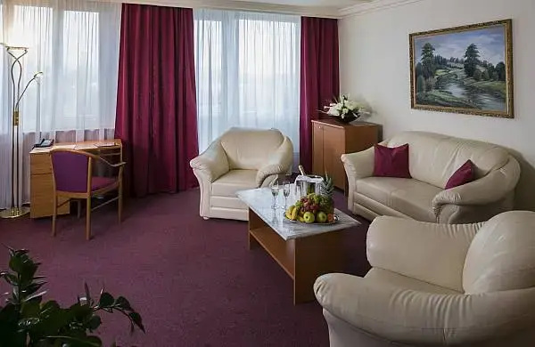 Business Double Suite (twin beds)