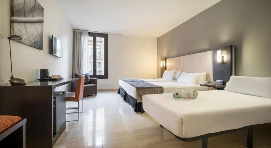 Hotel ILUNION Almirante - Chambres