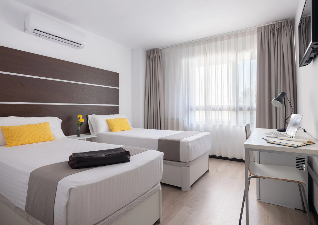 Superior Double room with balcony (twin beds)