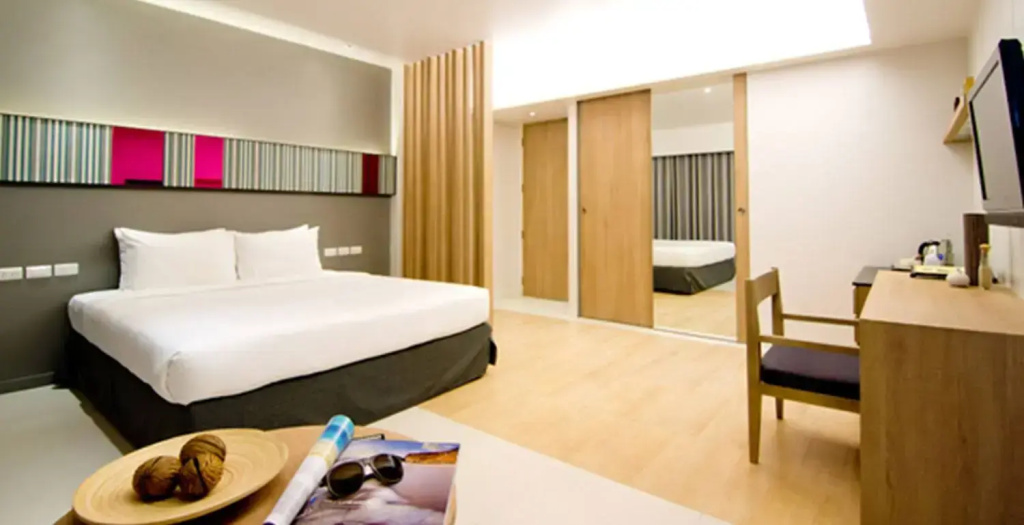 Sun Adjoining room