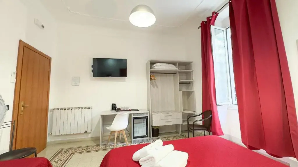 Double room (full double bed)