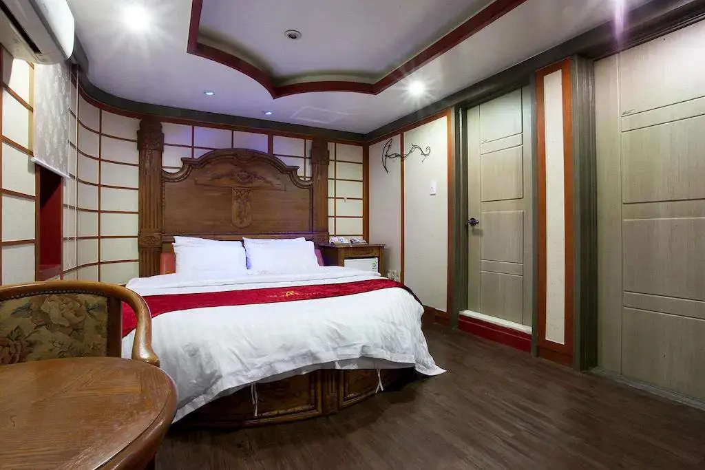 Special Double room (full double bed)