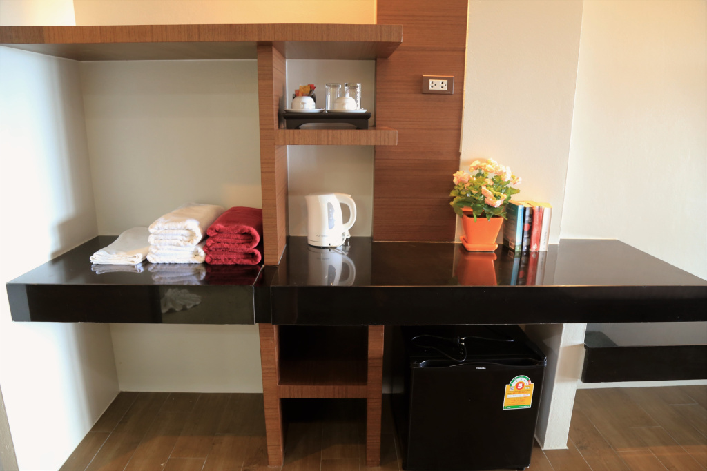 Deluxe Corner (located in a noisy area) Double room (full double bed)