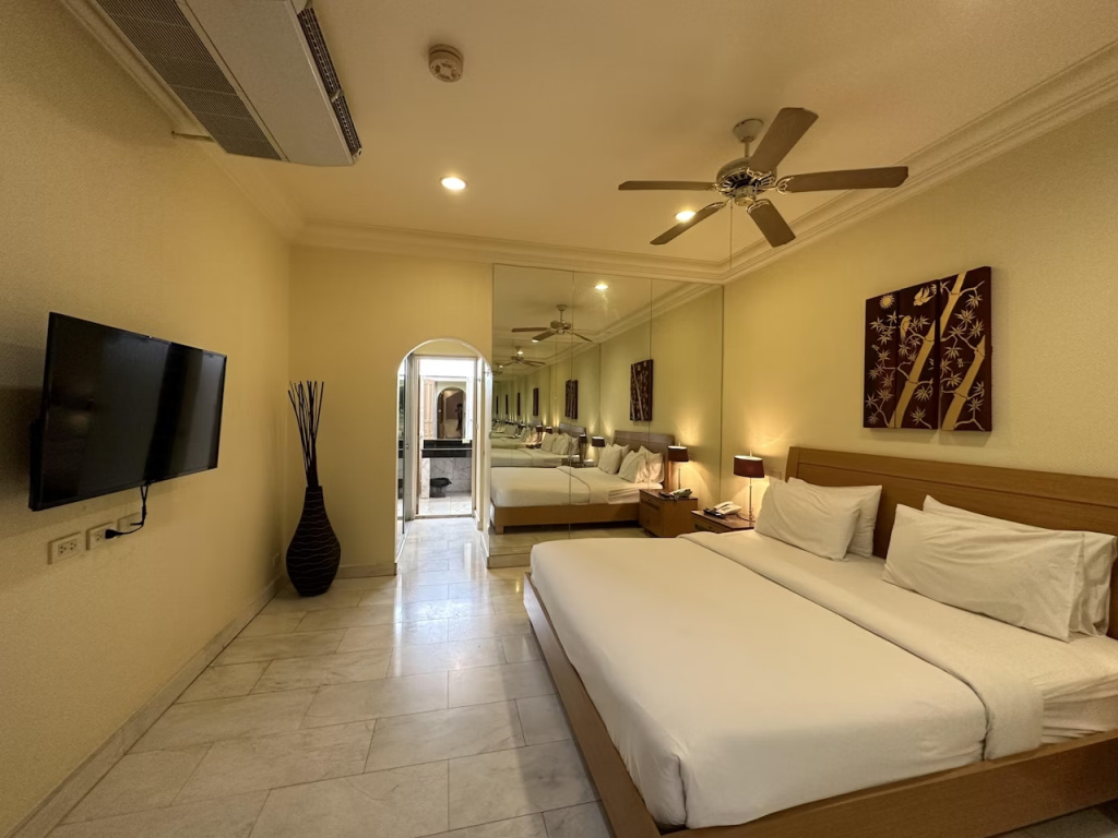 2 Bedrooms Penthouse Apartment