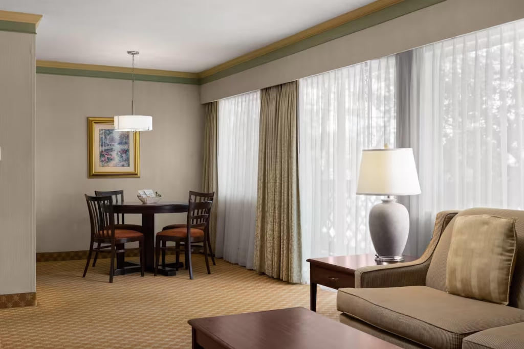 Royal Scot Hotel & Suites, Trademark Collection by Wyndham - Chambres