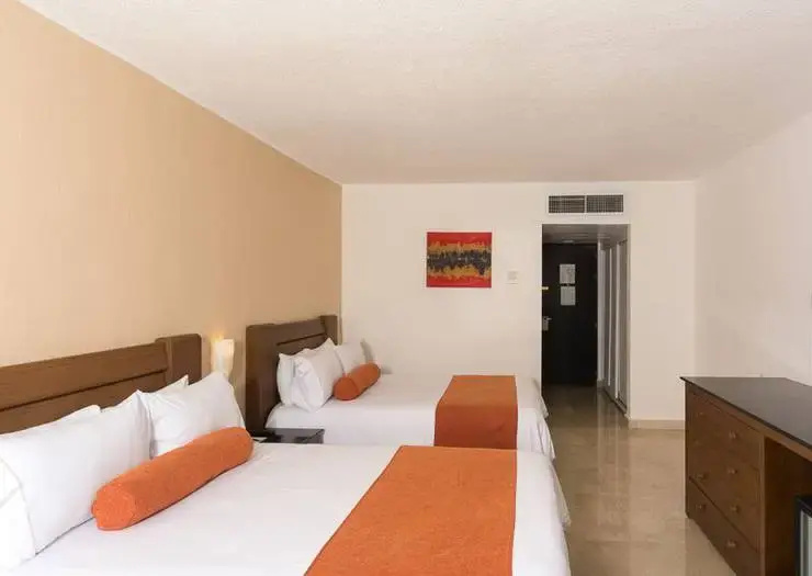 Standard Double room with balcony (full double bed)