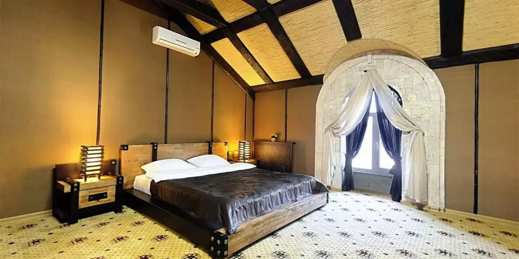 Nochnoy Kvartal Hotel Room Type - Double Penthouse full double bed