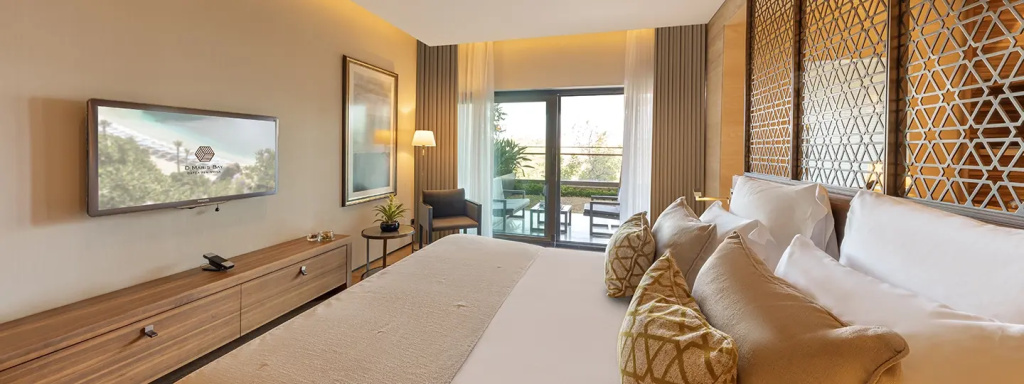 Deluxe Double room with balcony and with mountain view (full double bed)