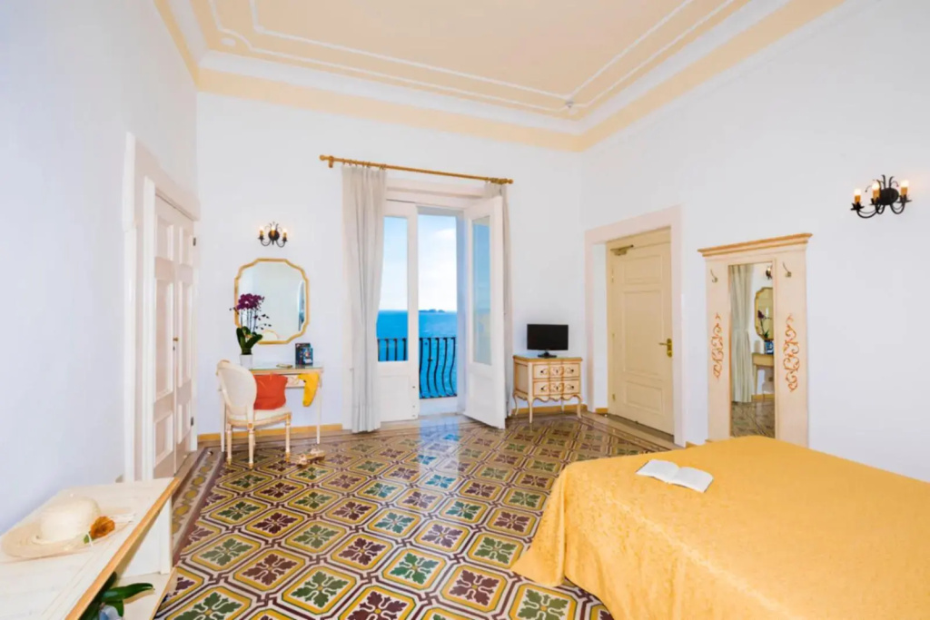 Large Triple room