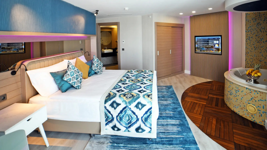 Double Junior Suite (full double bed)