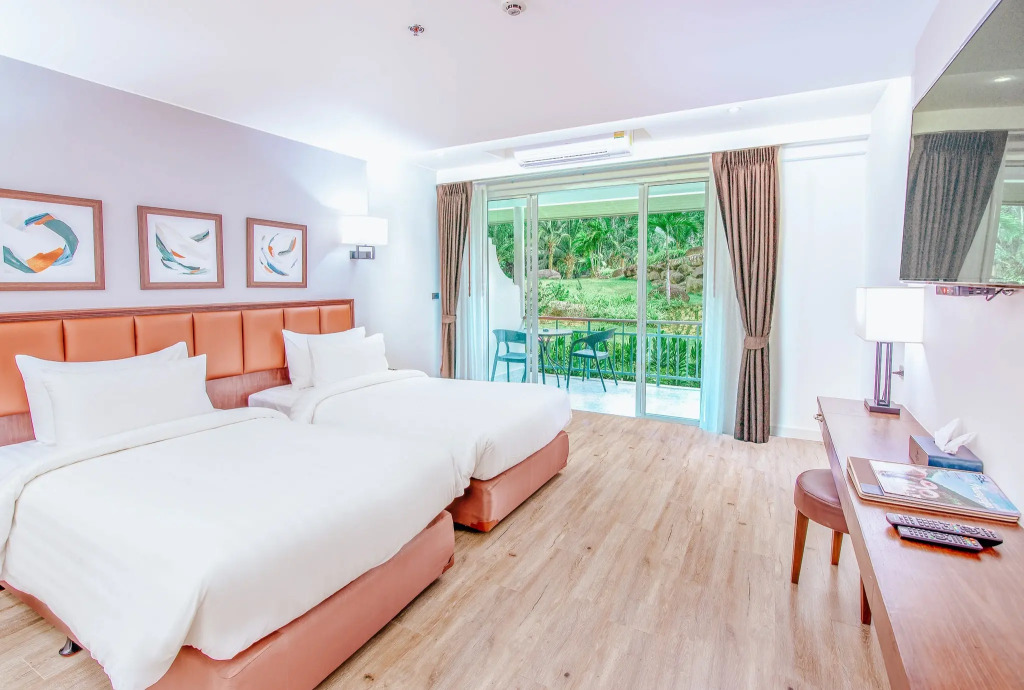 Двухместный номер Valley Superior с видом на бассейн 2 отдельные кровати в Katathong Golf Resort & Spa