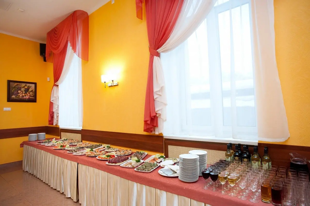 Food & Beverage