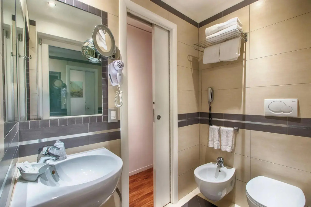 Standard Double room (full double bed)