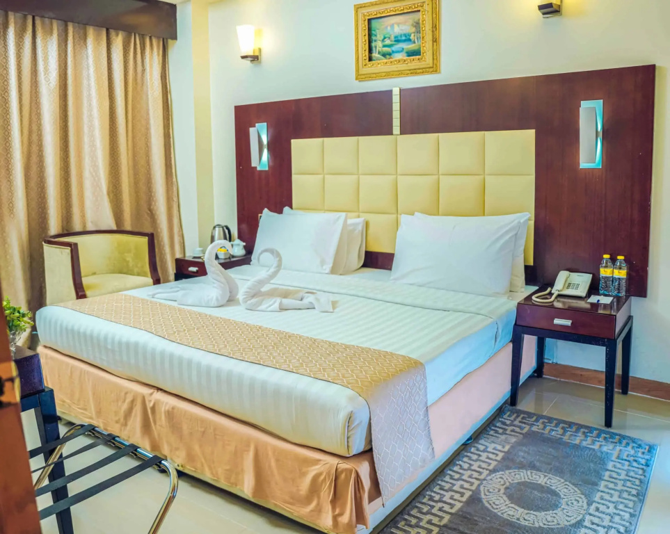 Double Junior Suite (full double bed)