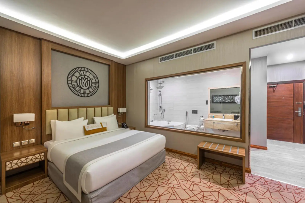 Jacuzzi Double Suite (full double bed)