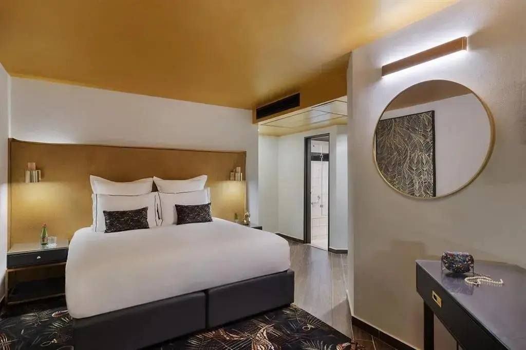 Urban Double room (full double bed)