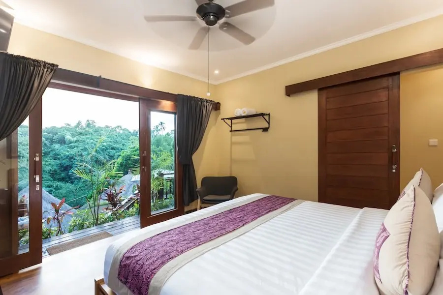 Pool Access Double room (full double bed)