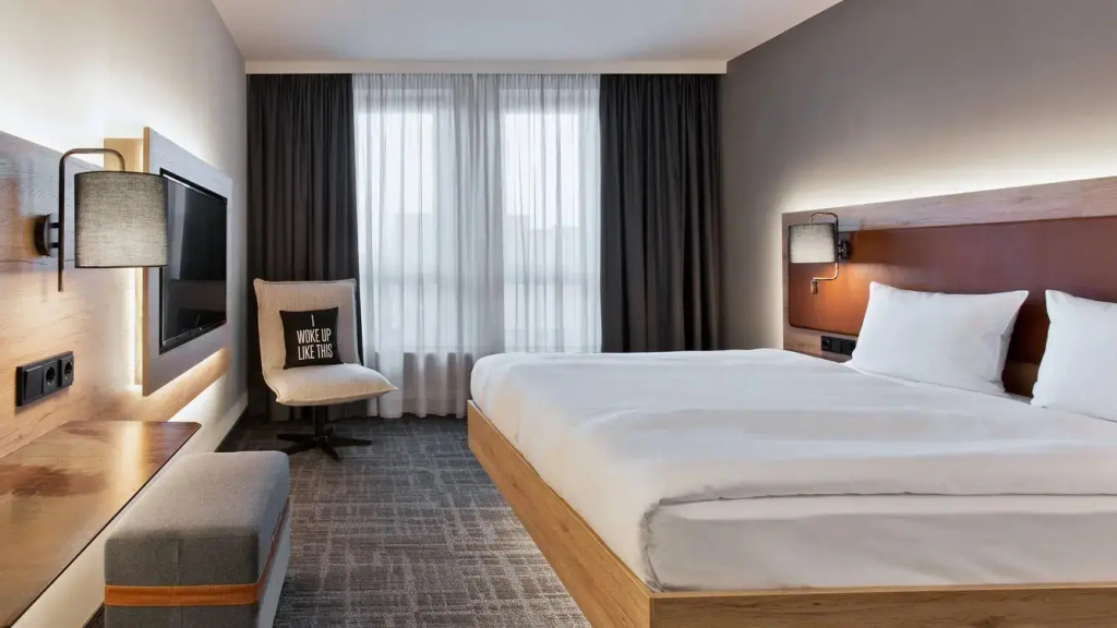 Moxy Sleeper Double room (full double bed)