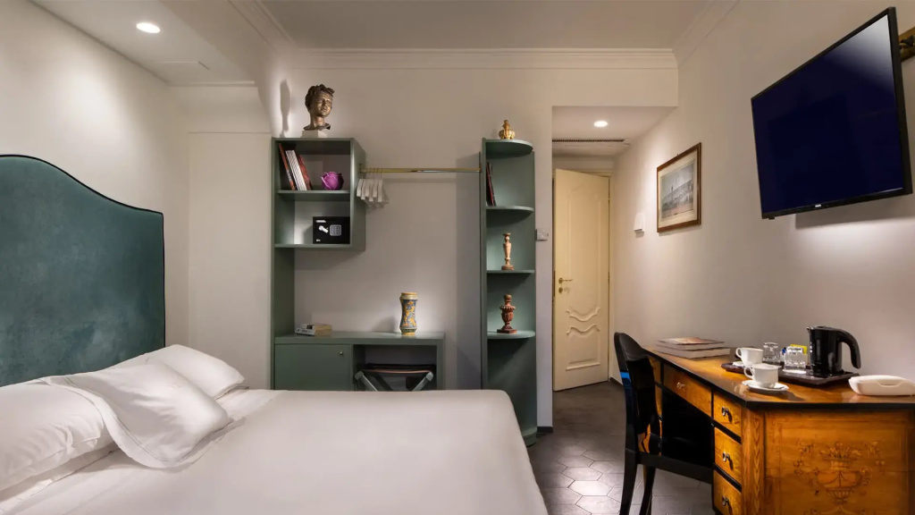 Garden Double room (full double bed)
