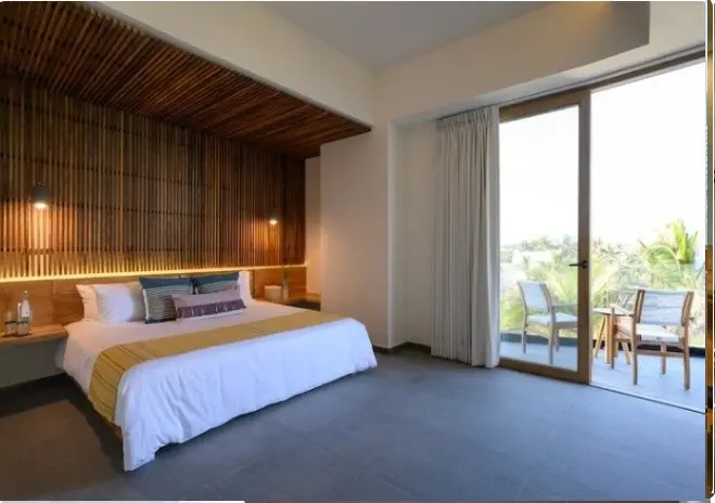 Double Suite full double bed