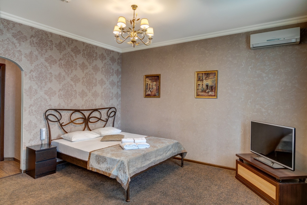 Tenderness Double Suite (full double bed)