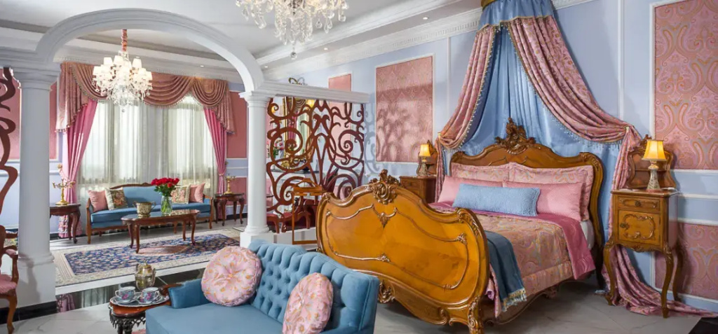 Maria Antonieta Double Suite full double bed