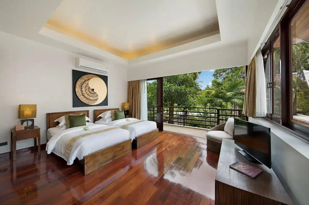 5 Bedrooms Baan Samlarn