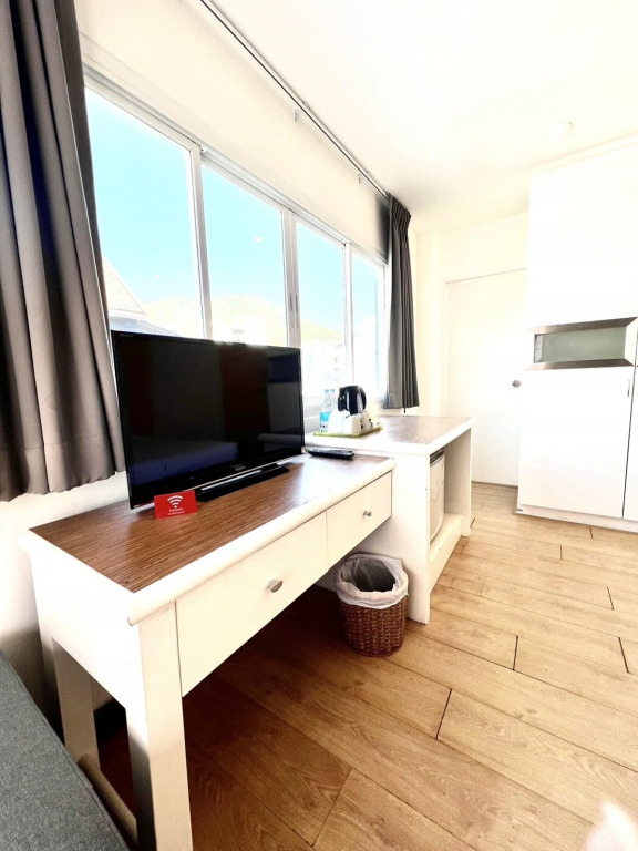 Двухместный номер Economy с балконом 2 отдельные кровати в The Blue Pearl Kata Hotel