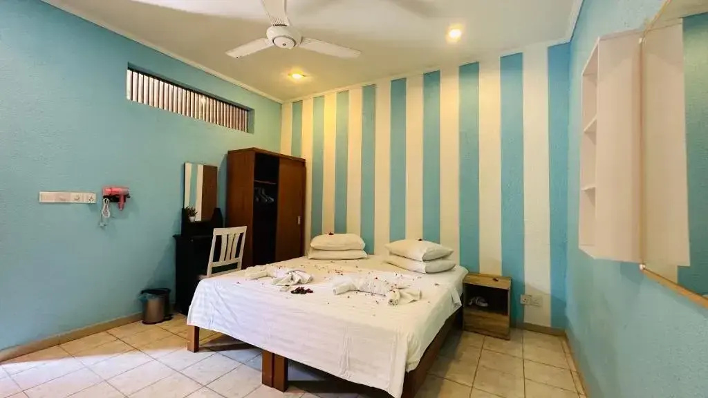 Deluxe Double room with garden view (full double bed)