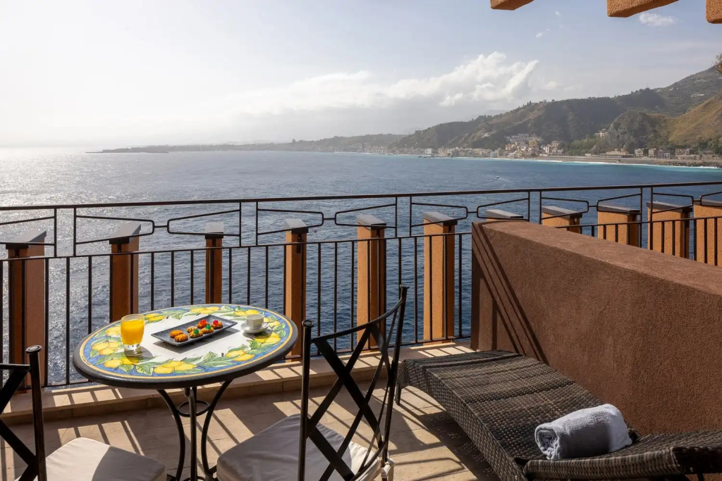 Unahotels Capotaormina - Chambres