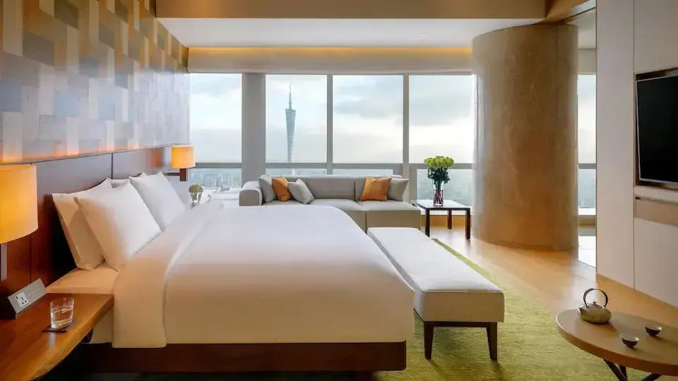 Diplomatic Double Suite full double bed