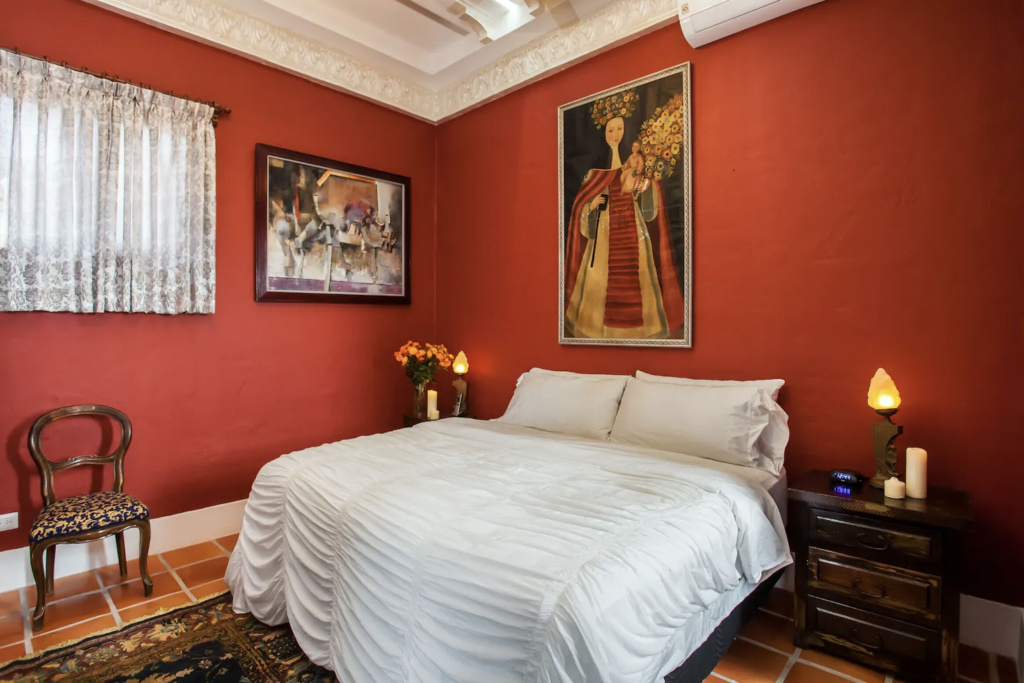 Duchess Deluxe Double room (full double bed)
